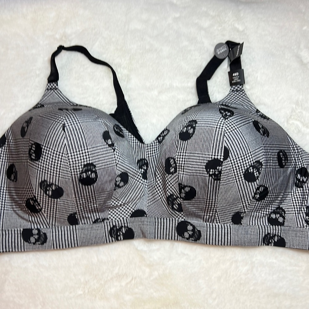 Torrid lightly lined wire-free bra - skulls